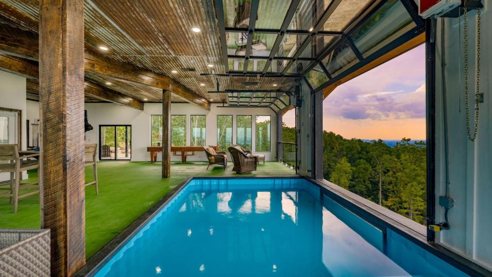 Skyline Sanctuary by AvantStay Indoor Pool Game Room Firepit Mountain Views Luxe Design